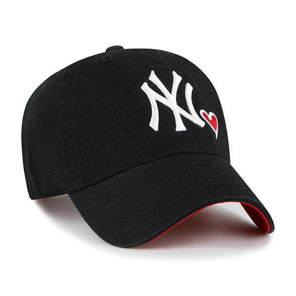 Pictured is this MLB New York Yankees Icon '47 CLEAN UP cap in black. 4
