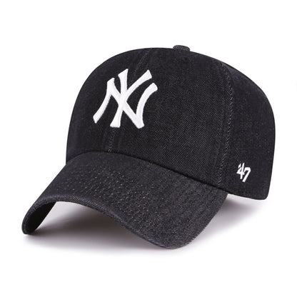 Pictured is this MLB New York Yankees Lennon '47 CLEAN UP cap in black. 1