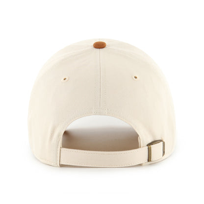 Pictured is this MLB New York Yankees Script Suede Visor '47 CLEAN UP cap in natural. 2