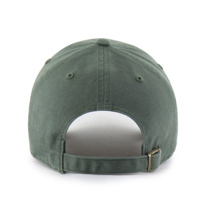 Pictured is this MLB Boston Red Sox ’47 CLEAN UP cap in green. 2
