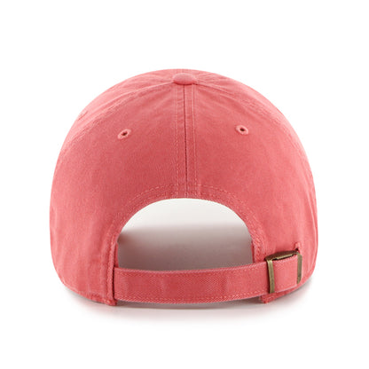 Pictured is this MLB New York Yankees ’47 CLEAN UP cap in red. 2