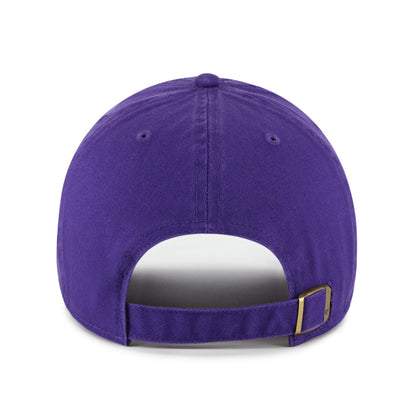 Pictured is this MLB New York Yankees ’47 CLEAN UP cap in purple. 2