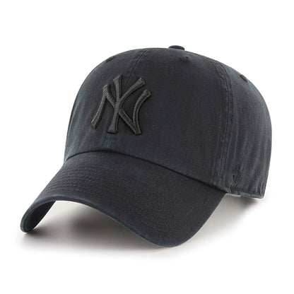 Pictured is this MLB New York Yankees Black On Black '47 CLEAN UP cap in black. 1