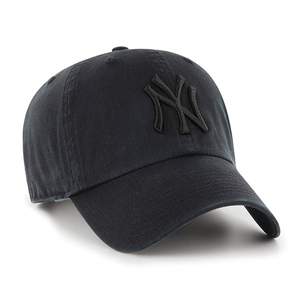 Pictured is this MLB New York Yankees Black On Black ’47 CLEAN UP cap in black. 10