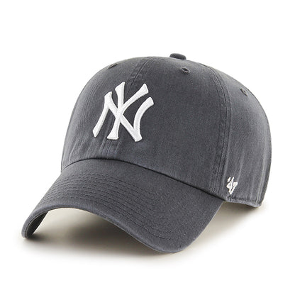 Pictured is this MLB New York Yankees '47 CLEAN UP cap in dark grey. 1
