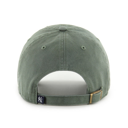 Pictured is this MLB New York Yankees '47 CLEAN UP cap in green. 2