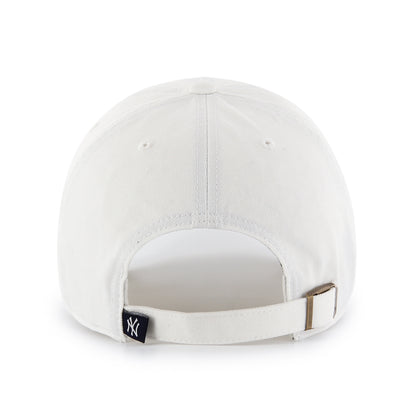 Pictured is this MLB New York Yankees '47 CLEAN UP cap in white. 2