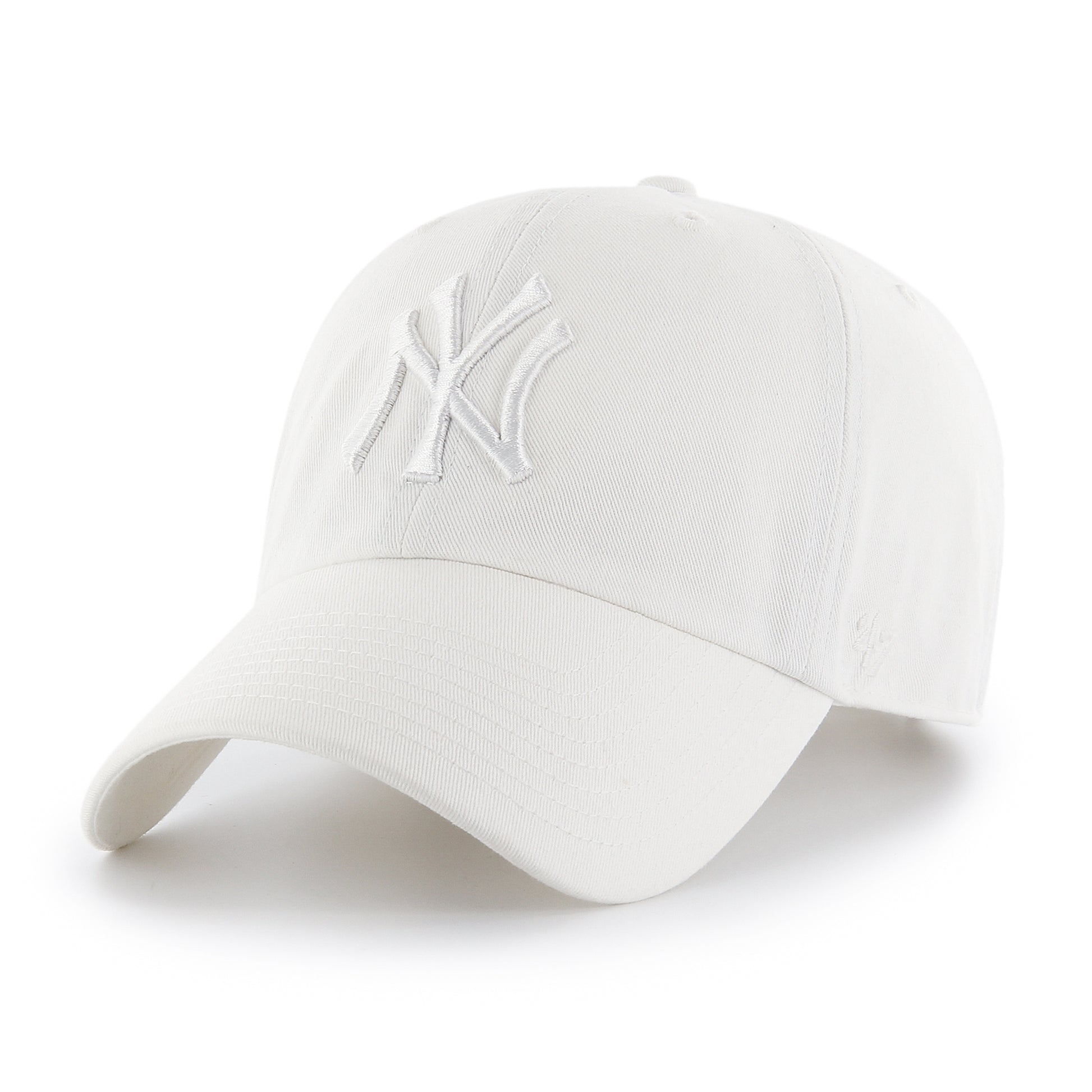 Pictured is this MLB New York Yankees '47 CLEAN UP cap in white. 1