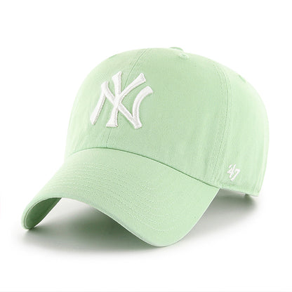 Pictured is this MLB New York Yankees '47 CLEAN UP cap in pastel green. 1