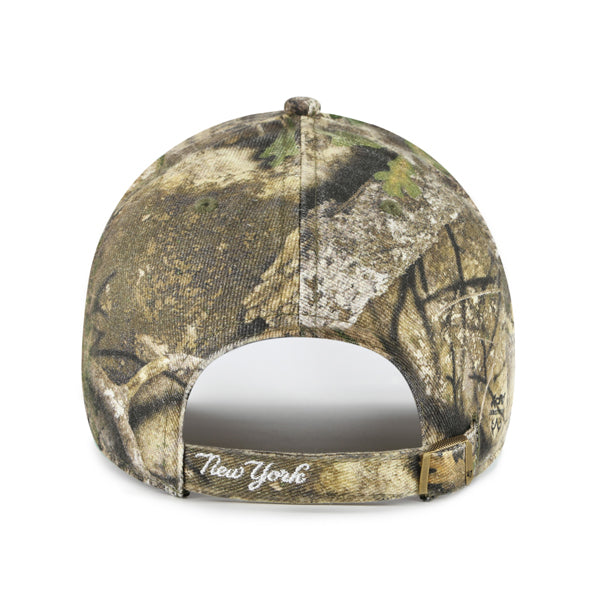 Pictured is this MLB New York Yankees Realtree '47 CLEAN UP cap in beige/khaki. 2