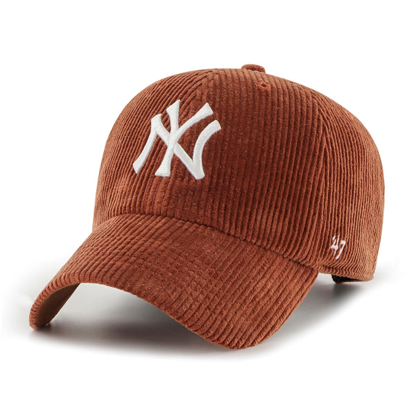 Pictured is this MLB New York Yankees Thick Cord ’47 CLEAN UP cap in brown. 1