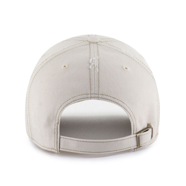 Pictured is this MLB New York Yankees Weathered '47 CLEAN UP cap in natural. 2