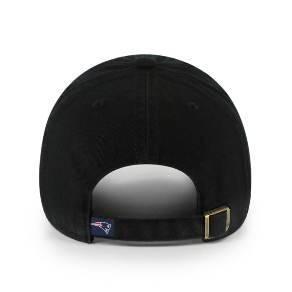 Pictured is this NFL New England Patriots ’47 CLEAN UP cap in black on black. 3