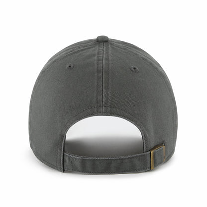 Pictured is this Peace Icon Base Runner '47 CLEAN UP cap in dark grey. 2