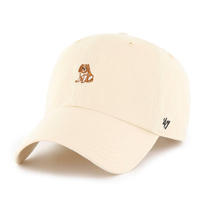 Pictured is this Dog Icon King Charles Cavalier Spaniel Base Runner '47 CLEAN UP cap in natural. 1