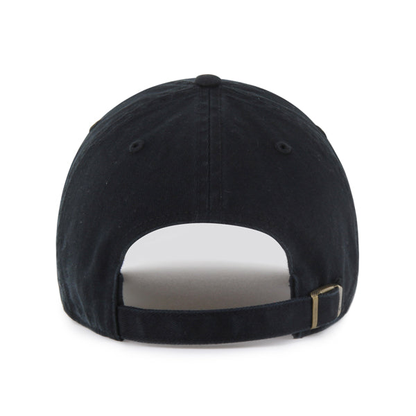 Pictured is this Dog Icon Corgi Butt Base Runner '47 CLEAN UP cap in black. 2