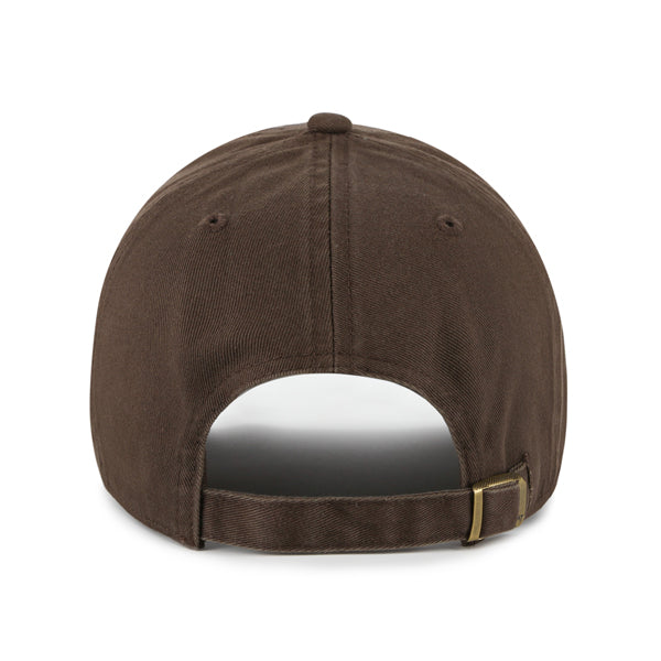Pictured is this Dog Icon Dachshund Base Runner '47 CLEAN UP cap in brown. 2